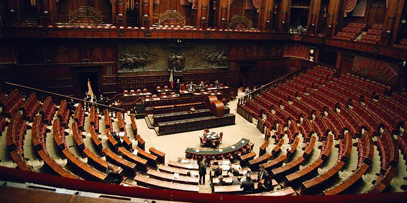 Cosa sono i tributi for Struttura del parlamento italiano